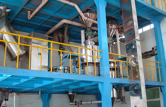 Vibrating sieve separator